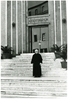 Roma, Dinanzi all'Istituto Augustinianum da lui voluto e realizzato, 1986